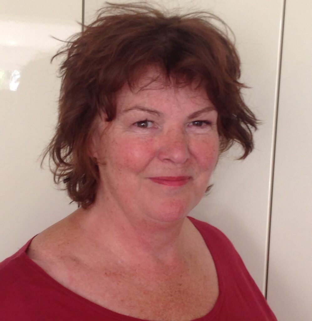 a picture of lesley negus.